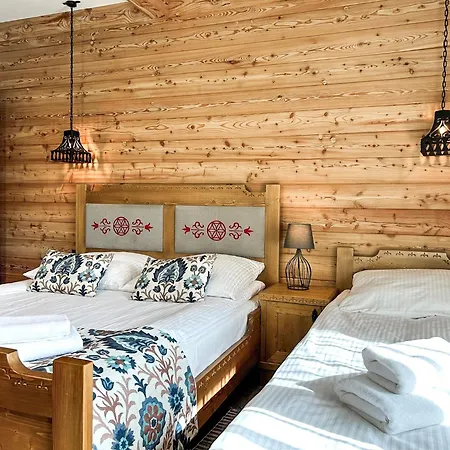 Dolina Strazyska - *